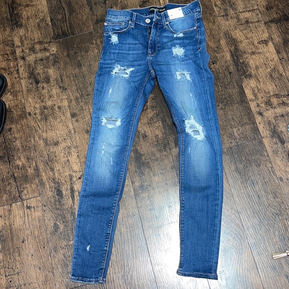 NWT- Express mid rise legging jeans